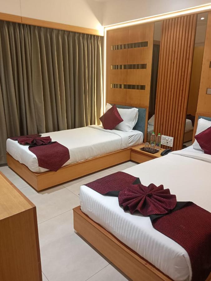 Alba Inn, Vijay Nagar Indore Exteriör bild