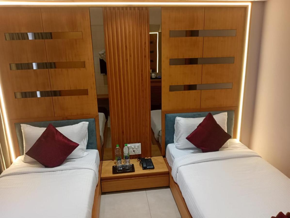 Alba Inn, Vijay Nagar Indore Exteriör bild